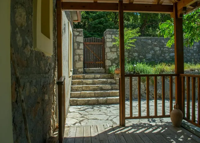 Arcadianis Lakeview At Psari Arcadias Вилла *